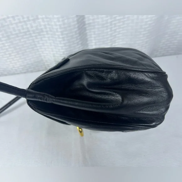 Vintage Loewe Black Leather Shoulder Bag with Embossed Anagram & Gold Ring - Picture 4 of 14